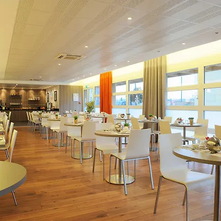 Hotel apartamentowy Zenitude Residences Village